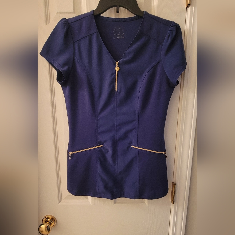 Navy scrub top with gold zippers